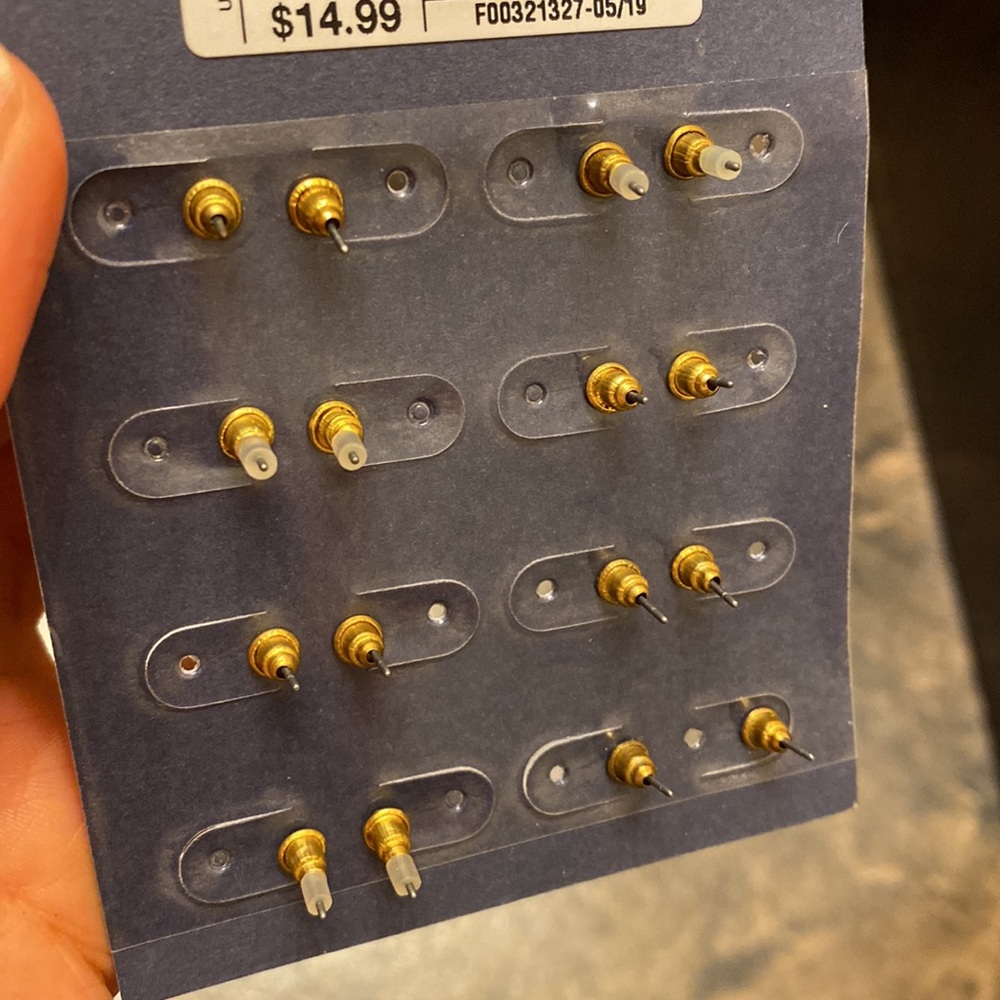 Universal Thread Stud Earring Set - Picture 4 of 4